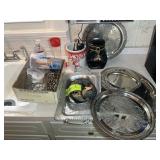 ASSORTED GROUP OF GLASS BOWLS, CANISTERS, SERVING