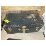 VINTAGE TRUNK, 31 IN X 17 IN X 13 IN