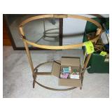 GROUP OF SEWING ITEMS, WOODEN SPOOLS OF THREAD, SE