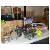 GROUP OF VINTAGE ELECTRONICS, KRACO CB RADIO, WALK