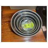 GROUP OF METRO STAINLESS MIXING BOWLS