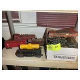 GROUP OF VINTAGE LIONEL TRAIN SET, O26 DIESEL SWIT