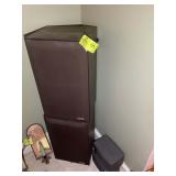 PAIR OF ULTRA LINEAR FLOOR SPEAKERS MODEL 200B, AN