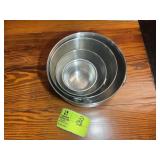 MIXING BOWL SET, LARGEST 8 IN DIAMETER