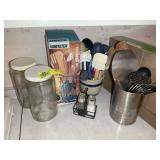 ASSORTED GROUP OF KITCHEN UTENSILS AND PAIR OF GOL