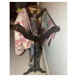 WOODEN QUILT RACK, 24 IN W X 36 IN H, WITH CONTENT