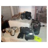 GROUP OF VINTAGE CAMERAS INCLUDING, KODAK DUFALEX