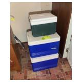 GROUP OF IGLOO AND COLEMAN COOLERS