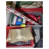 GROUP OF CHRISTMAS DECORATIONS, PILLOWS, BOWS, ETC