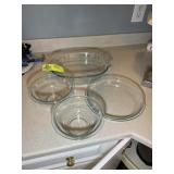 GROUP OF GLASS PYREX DISHES