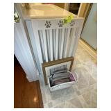 GROUP INCLUDING PET GATE MAGAZINE RACK AND MAGAZIN