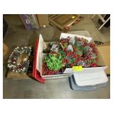 LARGE GROUP OF CHRISTMAS DECORATIONS, WREATHS, GRE