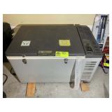 NORCOLD REFRIGERATOR/FREEZER, 120 VOLT AC / 12 VOL