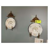 PAIR OF DECORATIVE PLATES WITH WALL HANGERS