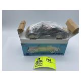 RACING CHAMPIONS 1937 CHEVY CABRIOLET 1/25 SCALE C