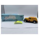 RACING CHAMPIONS 1937 CHEVY CABRIOLET 1/25 SCALE C