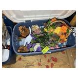 TOTE WITH ARTIFICIAL FLOWERS AND DECORATIVE ITEMS