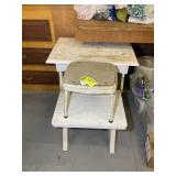 GROUP OF SMALL STOOLS AND TABLE, 11 IN, 16 IN AND