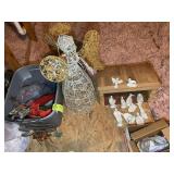 GROUP OF CHRISTMAS DECORATIONS, NATIVITY SCENE, LI