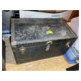 VINTAGE METAL TRUNK, 36 IN X 20 IN X 22 IN