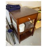 ONE DRAWER SIDE TABLE, 21 IN X 20 IN X 31 IN, NO C