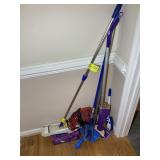 GROUP OF DUST MOPS, CLEANING ITEMS, DIRT DEVIL HAN