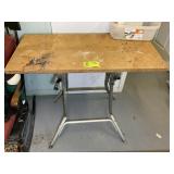 COLLAPSABLE WORK BENCH