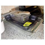 GROUP OF GLASS BAKING DISHES