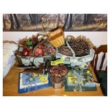 GROUP OF DECORATIVE ITEMS, BASKETS, WOODEN BOOK EN