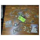 GROUP OF COSTUME JEWELRY, NECKLACES, ETC