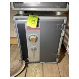 BRINKS FIRE RESISTANT SAFE MODEL 5054 13 IN X 13 I