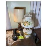 GROUP OF TABLE LAMPS UP TO 18IN TALL, ONE ELECTRIF