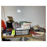 GROUP OF ASSORTED THANK YOU AND HOLIDAY CARDS AND