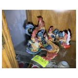 GROUP OF ROOSTER THEMED DECORATIVE ITEMS, TEAPOT,