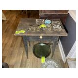 ANTIQUE ONE DRAWER FARMHOUSE STYLE SIDE TABLE, 24I