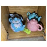 GROUP OF DECORATIVE TEAPOTS