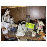 CONTENTS OF TWO SHELVES INCLUDING DECORATIVE ITEMS