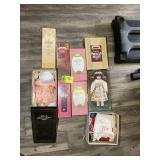 A GROUP OF VINTAGE DOLLS IN BOXES; WYNDHAM LANE PO