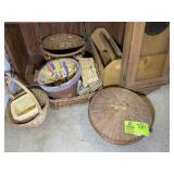GROUP OF BASKETS AND WOODEN WALL CLOCK