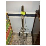 ROLLING OXYGEN TANK CART