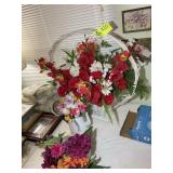 A GROUP OF DECORATIVE FLORAL CENTER PIECES