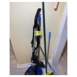 GROUP OF BROOMS AND BISSELL VACUUM