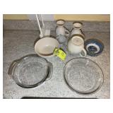 GROUP INCLUDING ANCHOR HOCKING CLEAR GLASS CASSERO