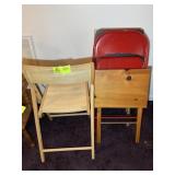 GROUP OF FOLDING CHAIRS AND TV TRAYS