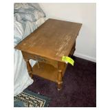 ONE DRAWER WOODEN SIDE TABLE DAMAGE TO TOP 19IN X
