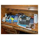 GROUP OF OFFICE SUPPLIES, PENS, STAPLER, CALCULATO