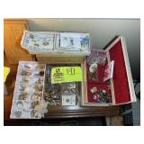 GROUP OF COSTUME, JEWELRY, EARRINGS, NECKLACES, PI
