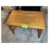 WOODEN COFFEE TABLE 24IN X 14IN X 16IN
