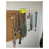 GROUP OF COSTUME, JEWELRY NECKLACES
