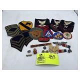GROUP OF MISCELLANEOUS WAR MILITARY PATCHES RIBBON
